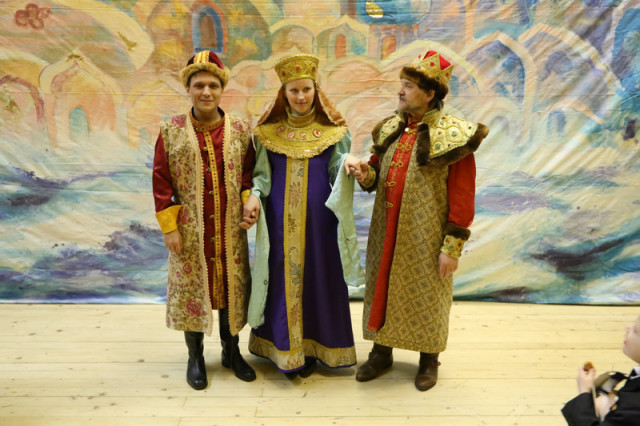 После спектакля. Костюмы