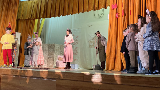 Кошкин дом. Детская группа театральной студии Петровский парк
